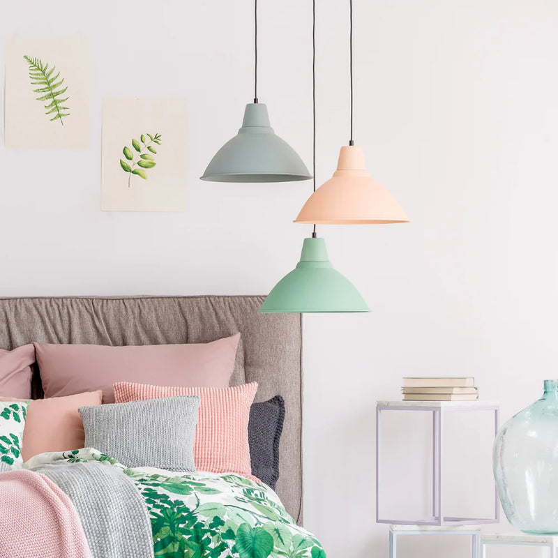 6 astuces pour choisir un luminaire coloré tendance 2024