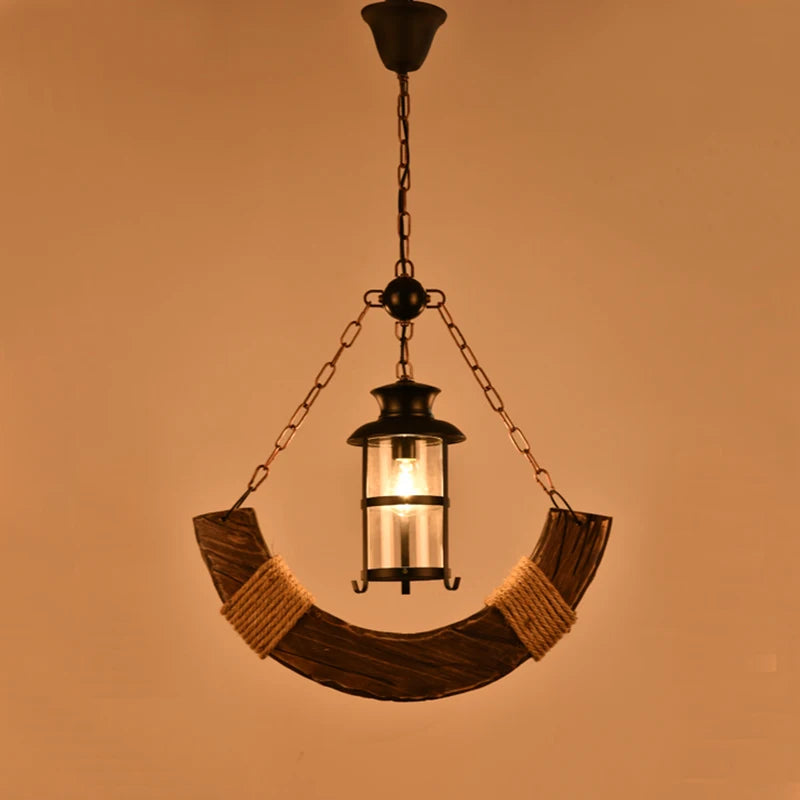 lustre rétro en bois pour ambiance campagne et nostalgique