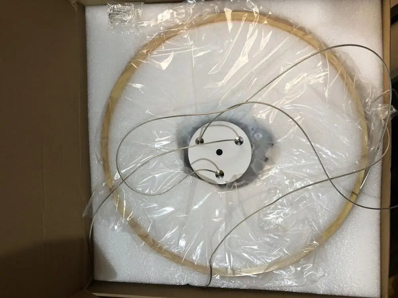 suspension moderne en bois et fer acrylique design élégant