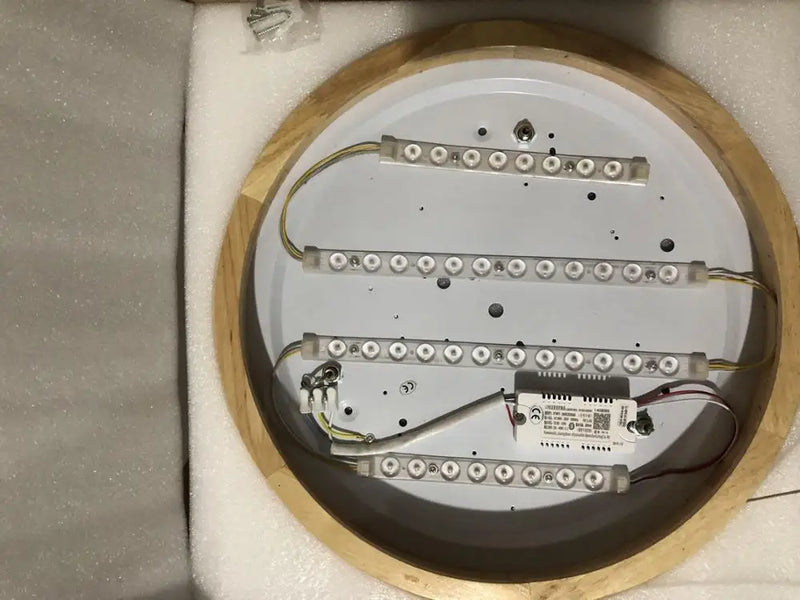 suspension moderne en bois et fer acrylique design élégant