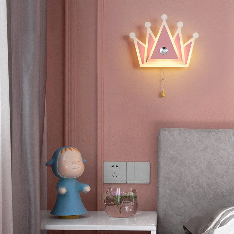 Applique murale couronne enfant rose or