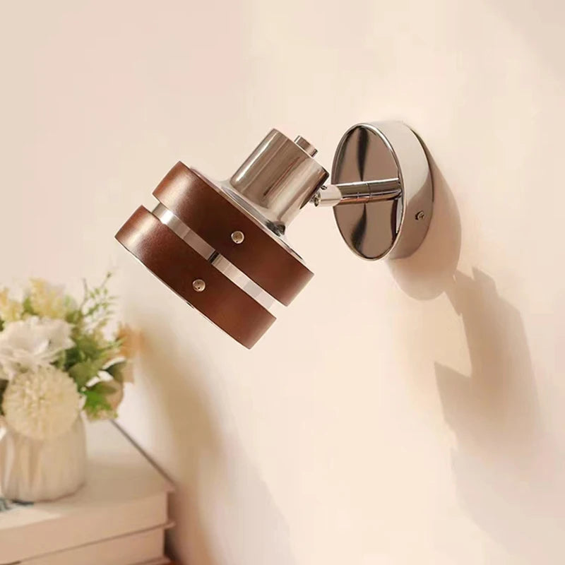 applique murale en bois avec lampe de lecture chromée