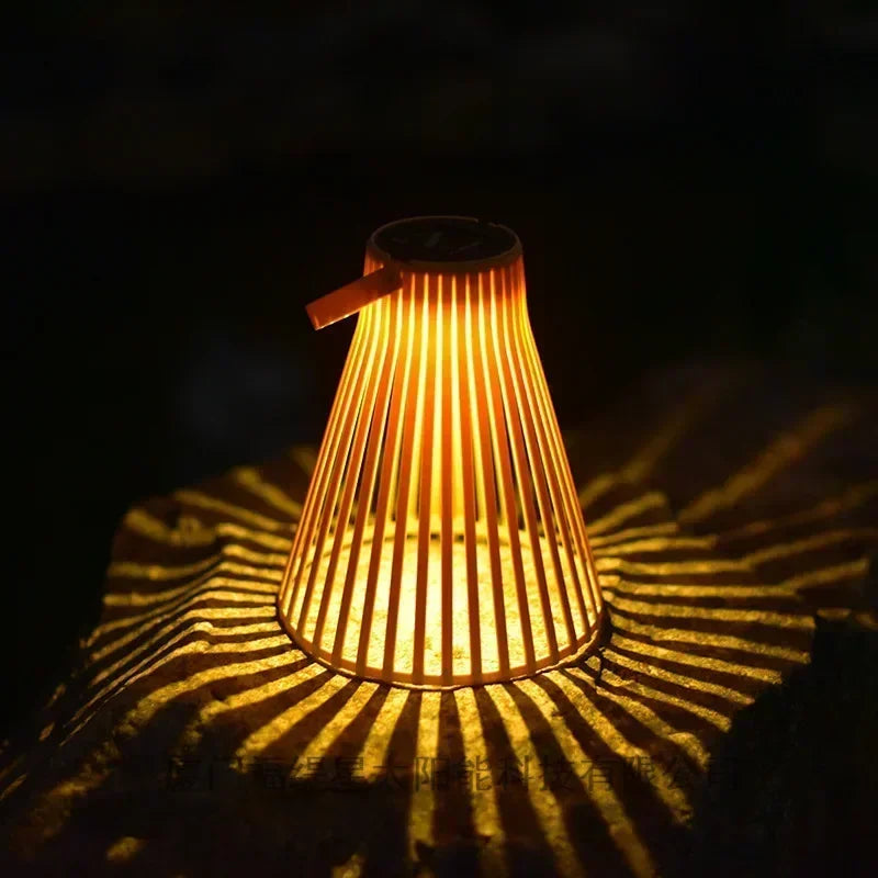 lampe de jardin solaire en rotin pour extérieur