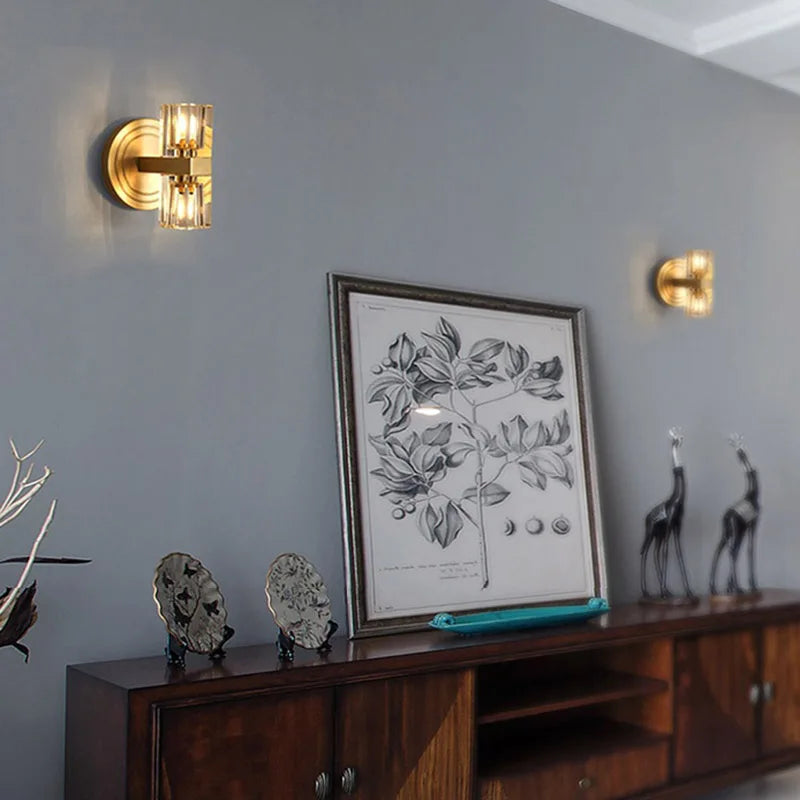 Applique murale design dorée en verre post-moderne pour chambre à coucher