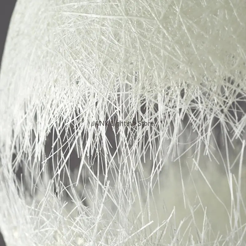 Suspension design boule en forme de lune