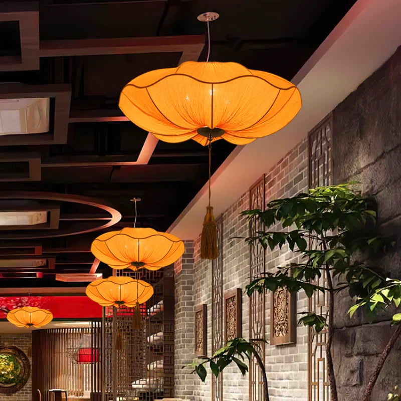 Suspension Lanterne chinoise suspendue en tissu fait à la main