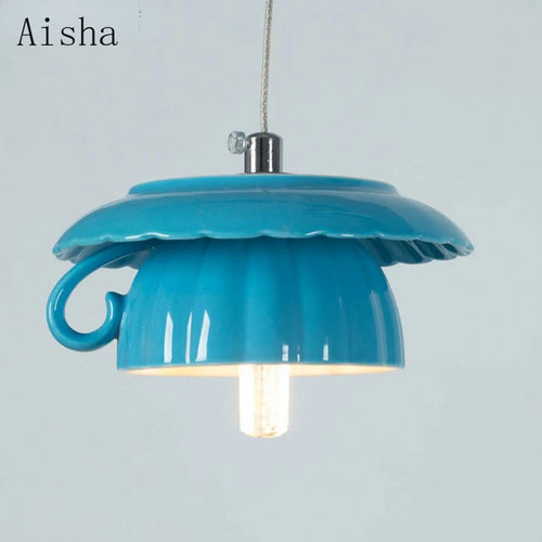 Suspension en céramique avec tasse de thé et théière