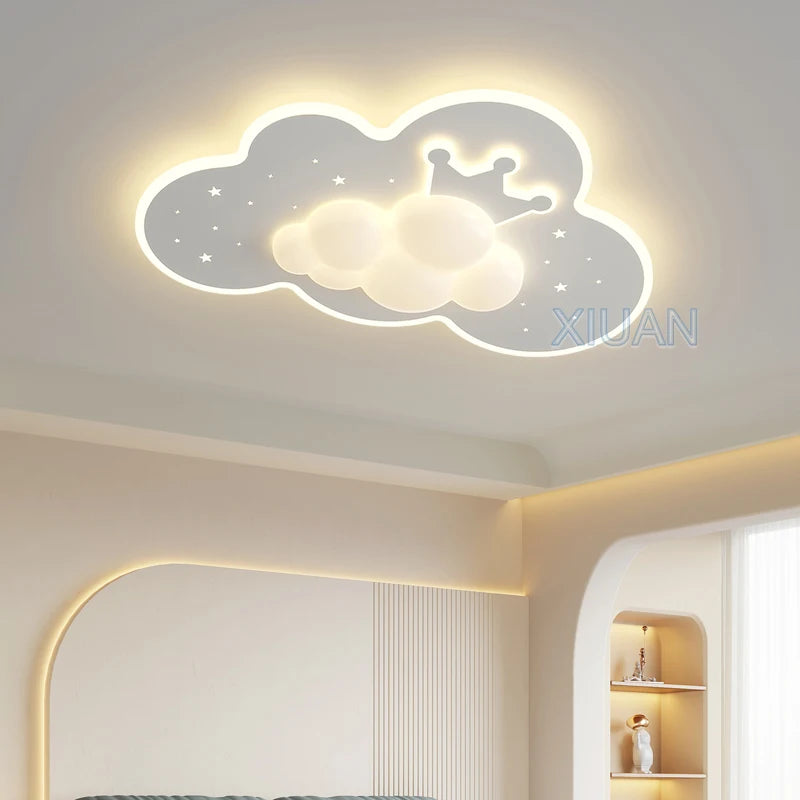 lustre créatif en forme de couronne et nuage pour enfants