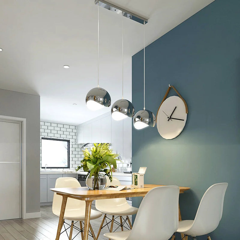 Plaqué nordique argent Globe boule miroir lampes suspendues E27 fer lampe suspendue de luxe en laiton argenté Art cuisine hôtel suspension lampe