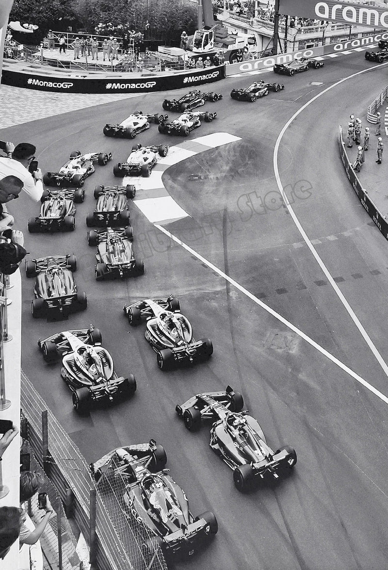 affiche vintage personnages de voitures de sport F1 en noir et blanc