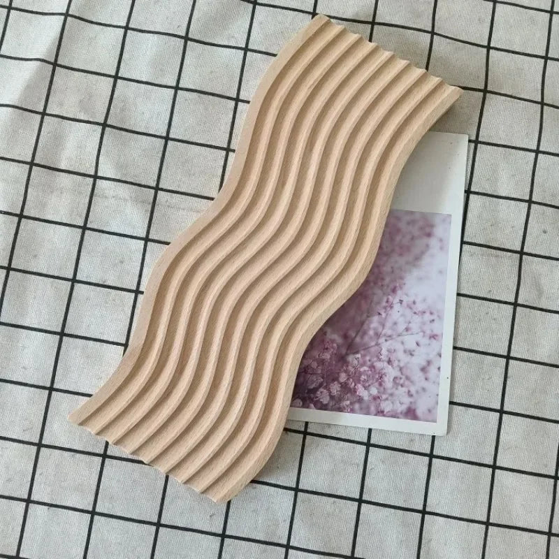 plateau décoratif en bois pour servir collations et desserts