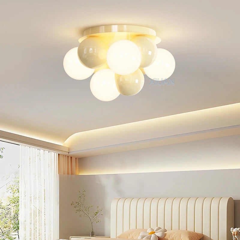lustre nordique bulle ronde led pour chambre d'enfant