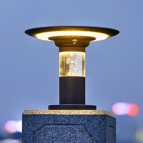 phares solaires extérieurs minimalistes modernes pour villa