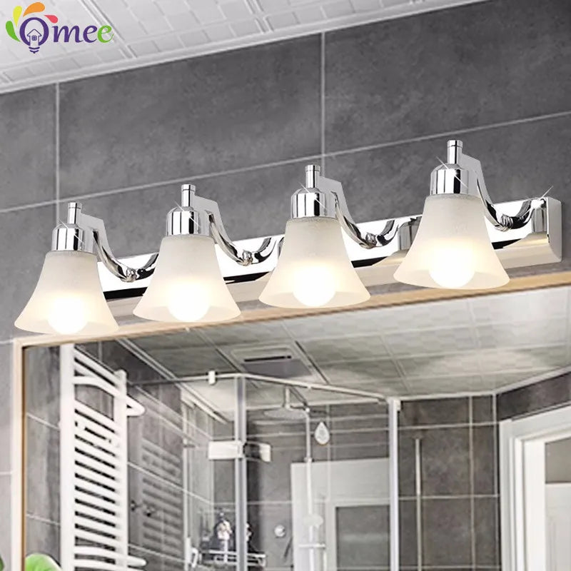 Applique murale Rétro cosmétique miroir LED européenne maquillage lumière vanité salle de bains appliques Chrome armoire