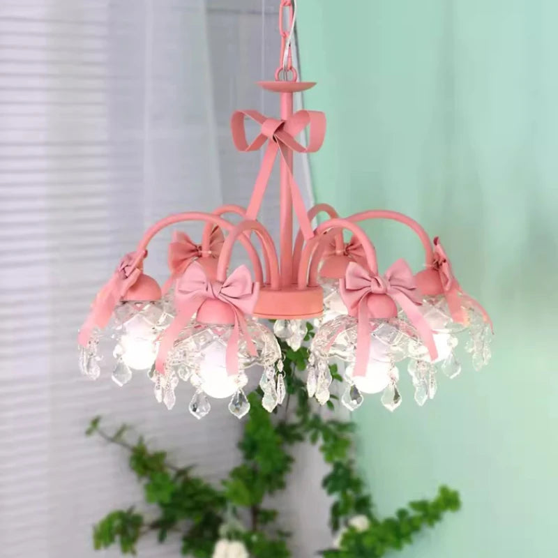 lustre mignon pour chambre de petite fille avec nœud rose en cristal