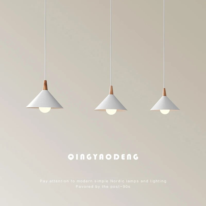 Suspension nordique minimaliste en bois