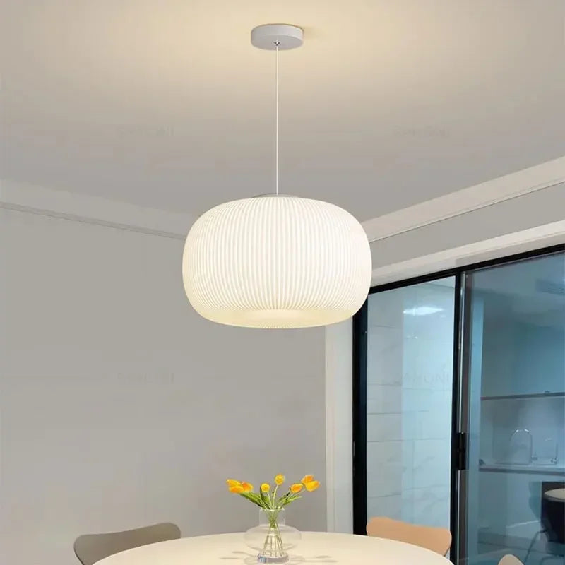 lustre led moderne pour décoration intérieure et ambiance chaleureuse