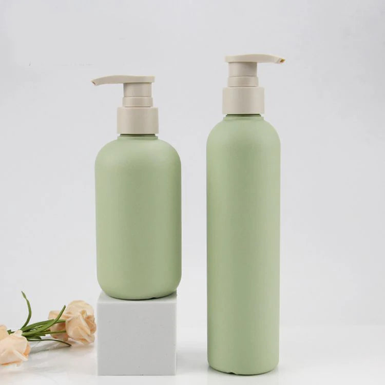 lot de flacons en plastique avec couvercle à pompe pour cosmétiques