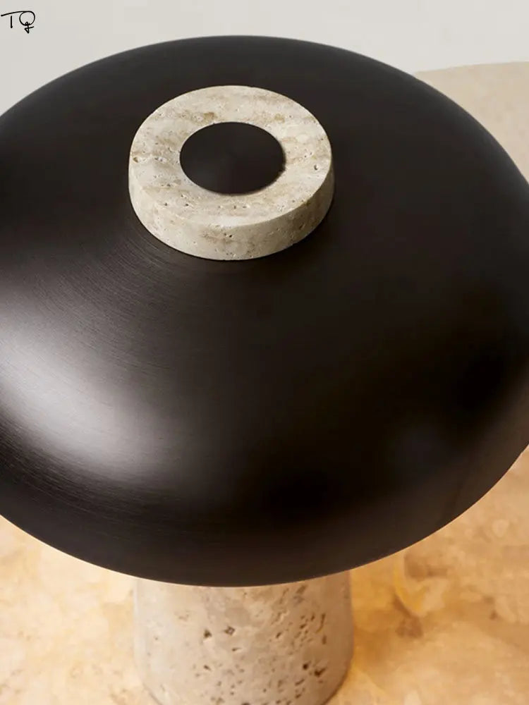 Lampe designer wabi-sabi jaune grotte pierre