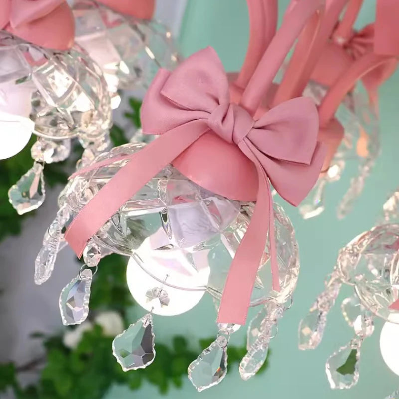 lustre mignon pour chambre de petite fille avec nœud rose en cristal