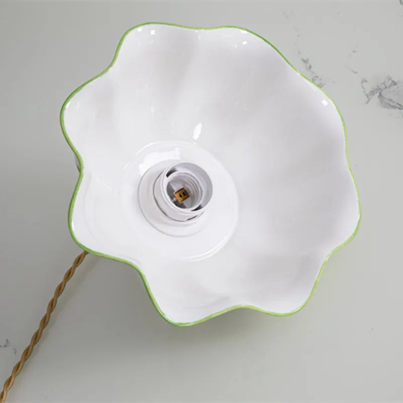 Applique murale fleur avec papillons en céramique