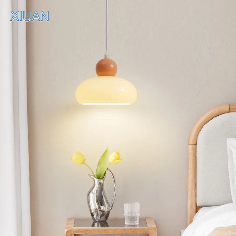 suspension LED au design moderne décorative idéale pour bar ou table