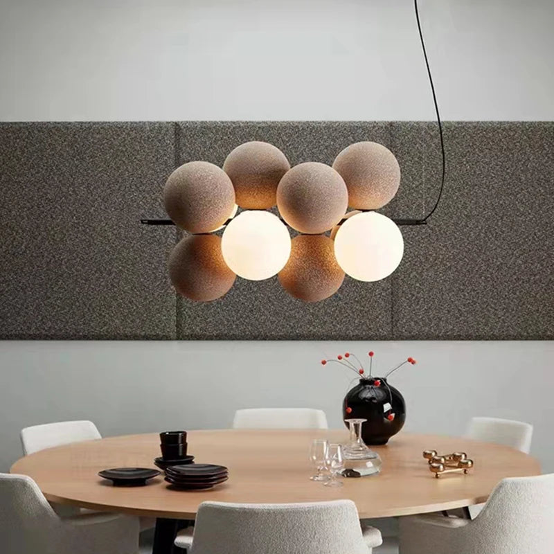 suspension style avec cordon réglable et boule en pvc