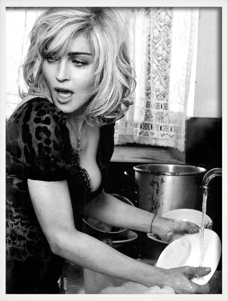 femmes buvant du vin et mangeant des spaghettis affiche décorative