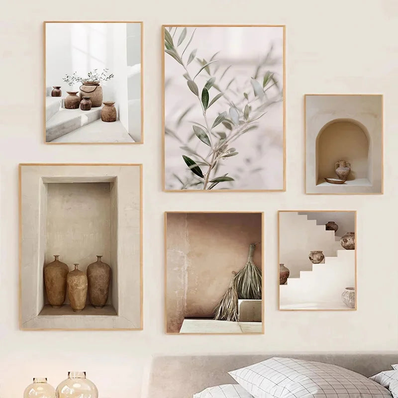 peinture abstraite avec vase classique et nature morte pour décoration moderne