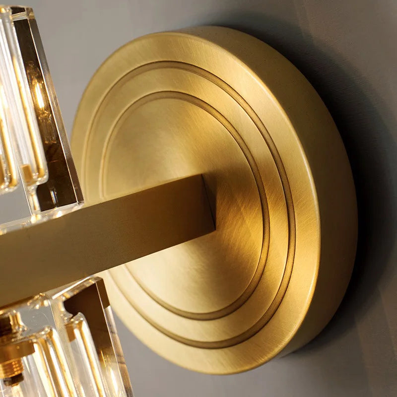 Applique murale design dorée en verre post-moderne pour chambre à coucher