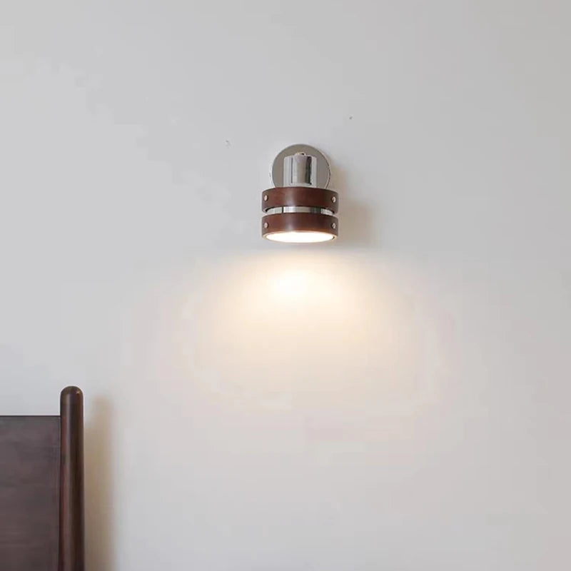applique murale en bois avec lampe de lecture chromée