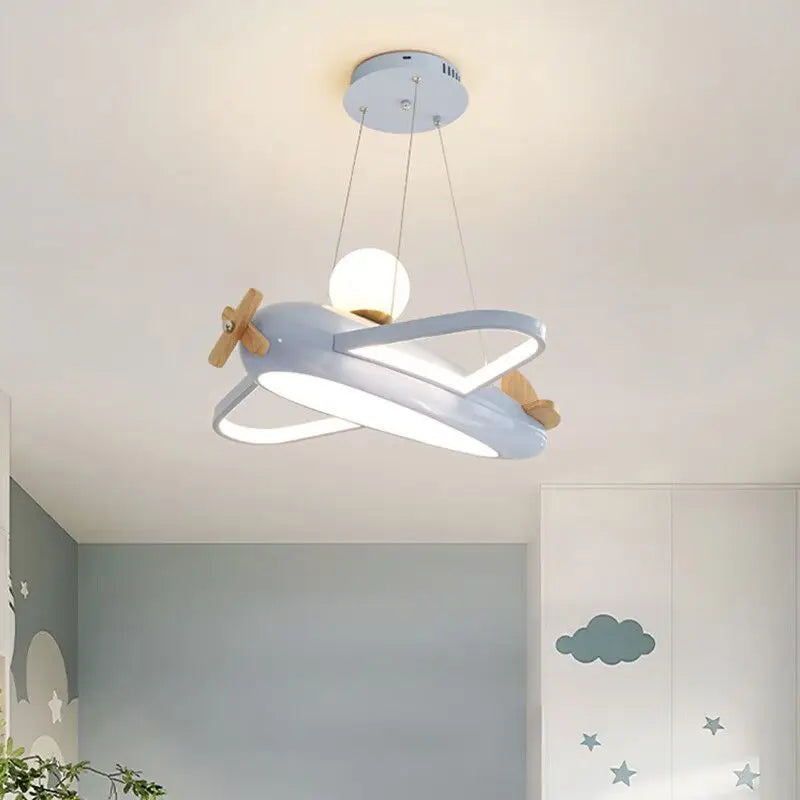 lustre créatif en forme d'avion pour enfant