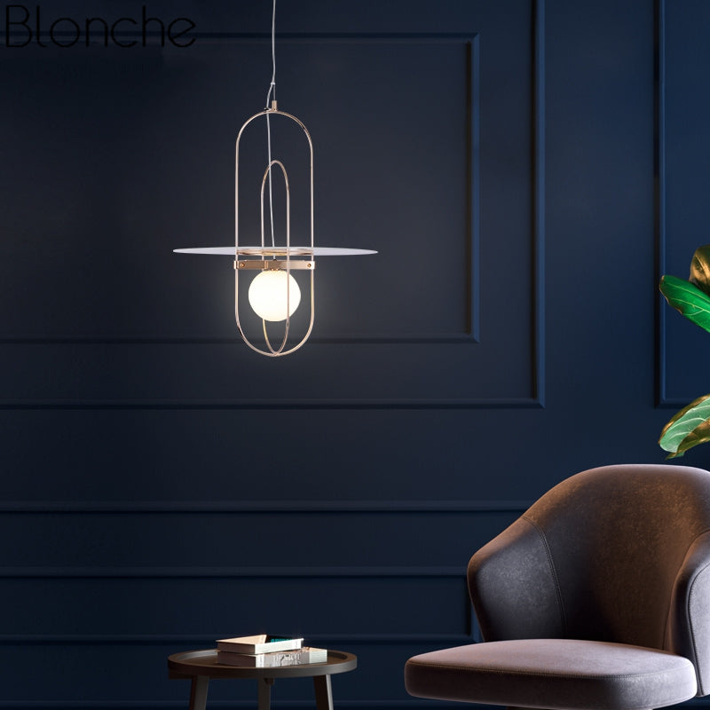 Suspension design LED post-moderne avec boule de verre Zane