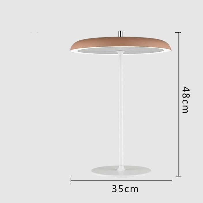 Lampe à poser design LED en métal avec abat-jour oval Leyra