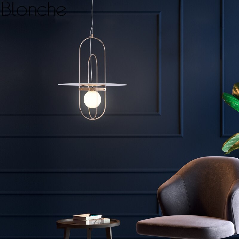 Suspension design LED post-moderne avec boule de verre Zane