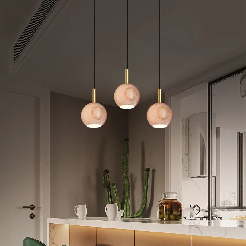 Suspension design avec abat-jour en bois arrondi Ornez