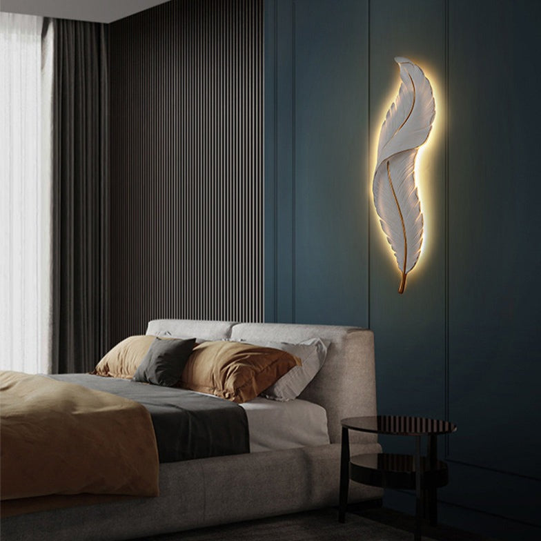 Applique murale moderne LED en forme de plume blanche Kauai