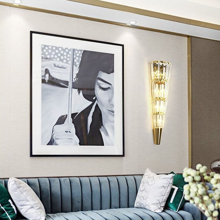 Applique murale moderne LED en forme conique en verre Doina