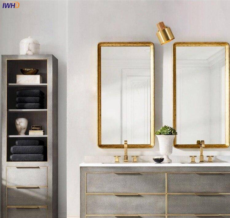 Applique murale LED en métal doré orientable