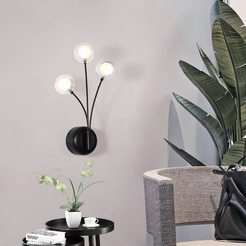 Applique murale design à LED noire avec trois boules en verre Hotel