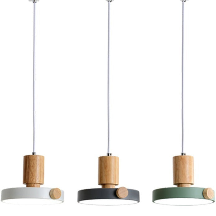 Suspension moderne en bois et abat-jour en métal fin Izore