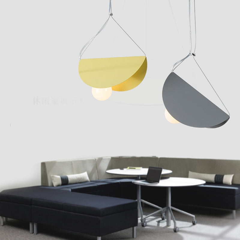 Suspension moderne LED abat-jour circulaire plat et plié Kaia