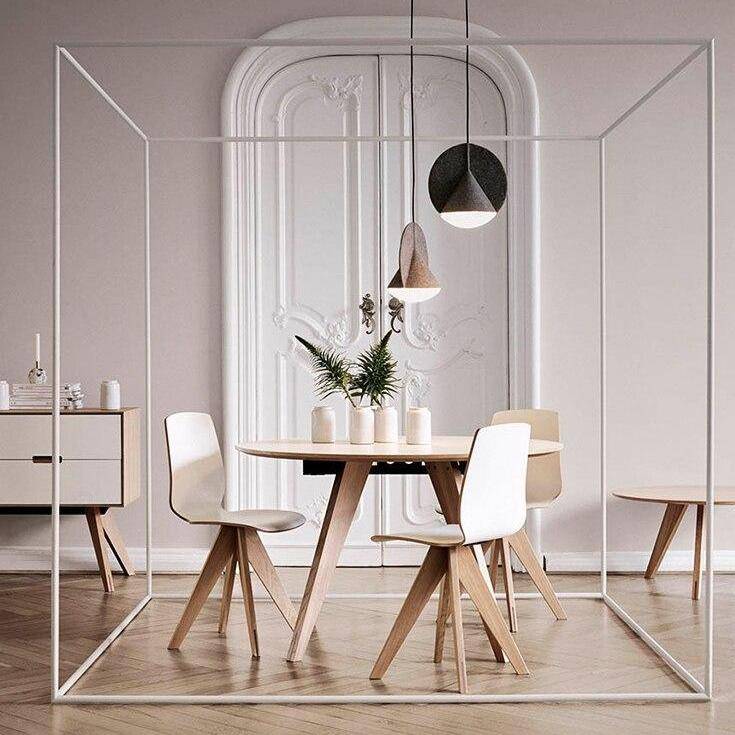 Suspension design cône dans un cercle en métal coloré LED