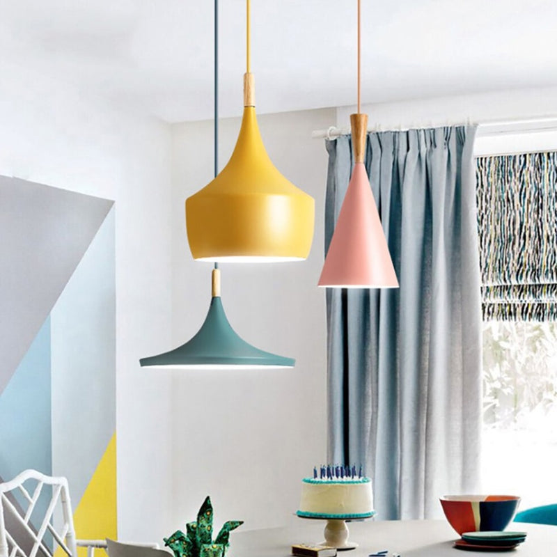 Suspension moderne LED abat-jours différents et colorés Alda