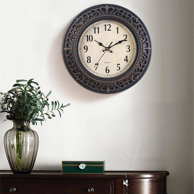 Horloge vintage en métal 25cm Antique