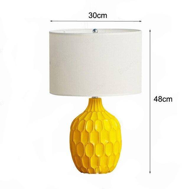 Lampe à poser moderne LED en forme d'Ananas avec abat-jour blanc