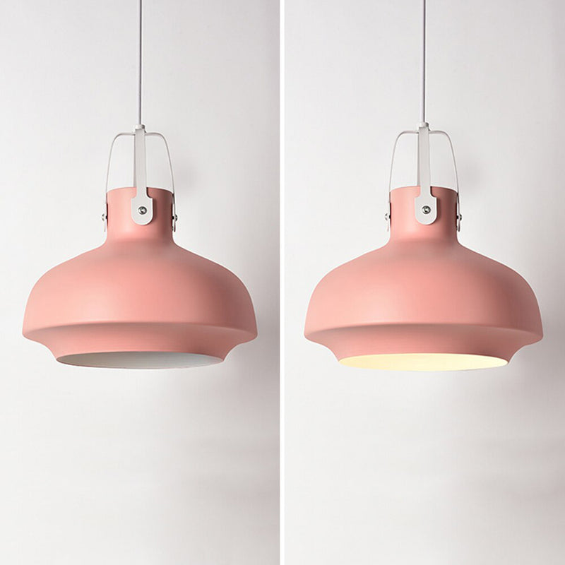 Suspension industrielle avec abat-jour arrondi et coloré Aliza