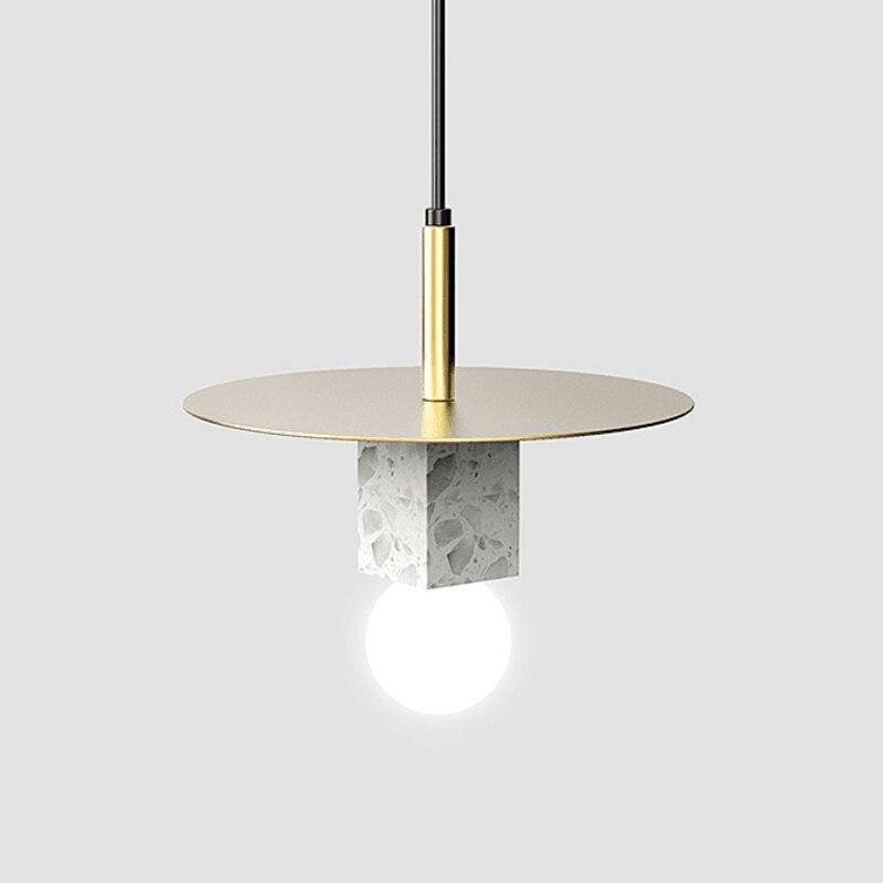 Suspension design LED avec cube en marbre et disque doré