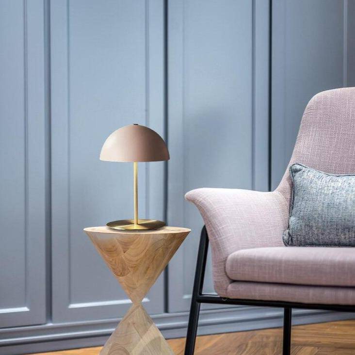 Lampe à poser design LED avec socle doré et abat-jour style Mushroom