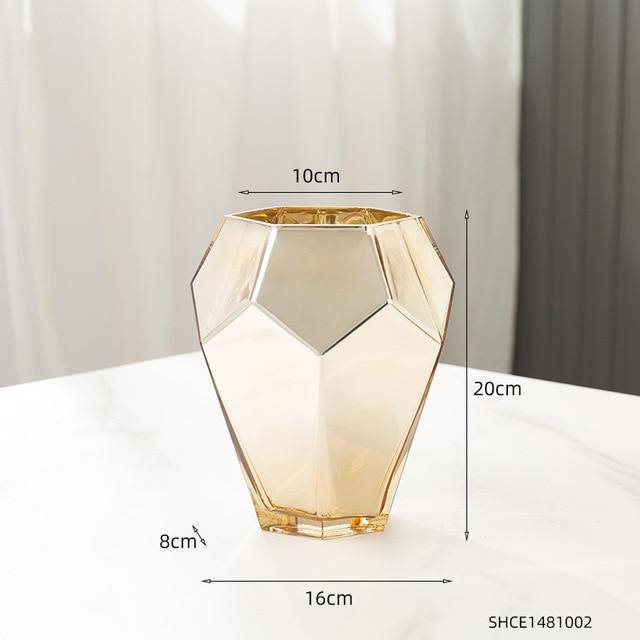 Vase design doré aux formes géométriques Luxury